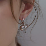 Plain Bow Pearl Earrings