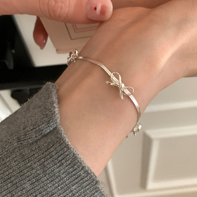 Bow Snake Chain Bracelet