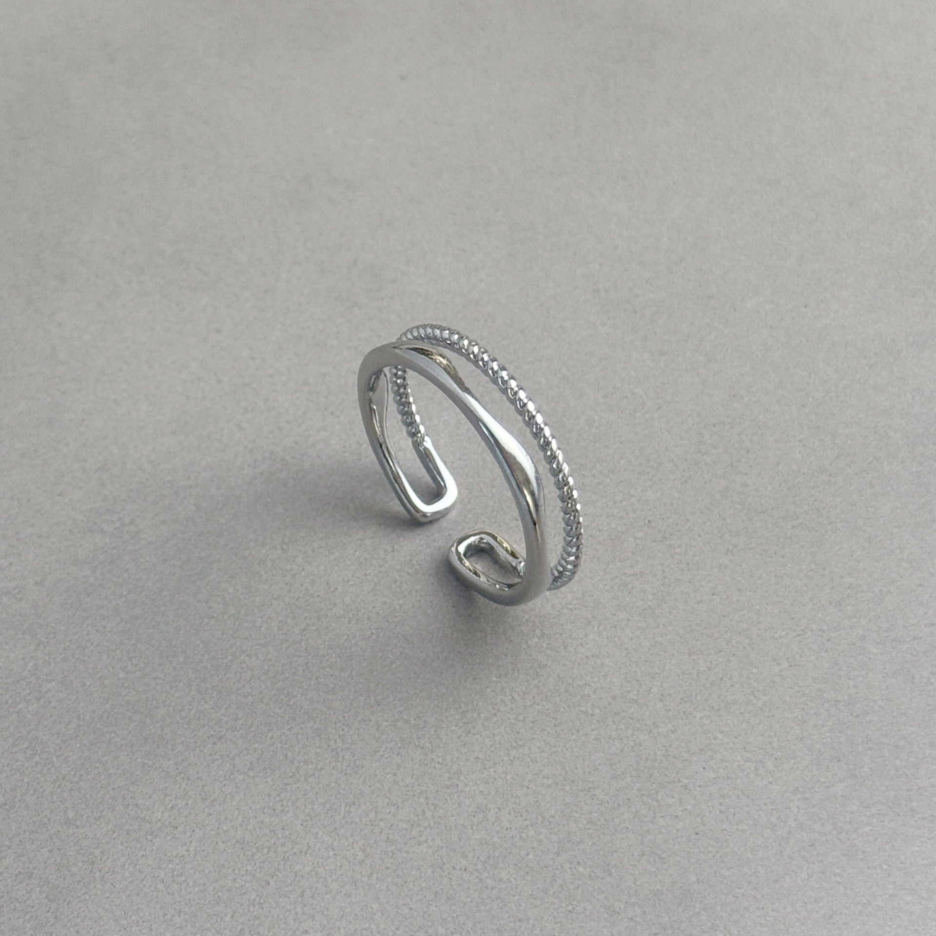 Dual Curve Ring