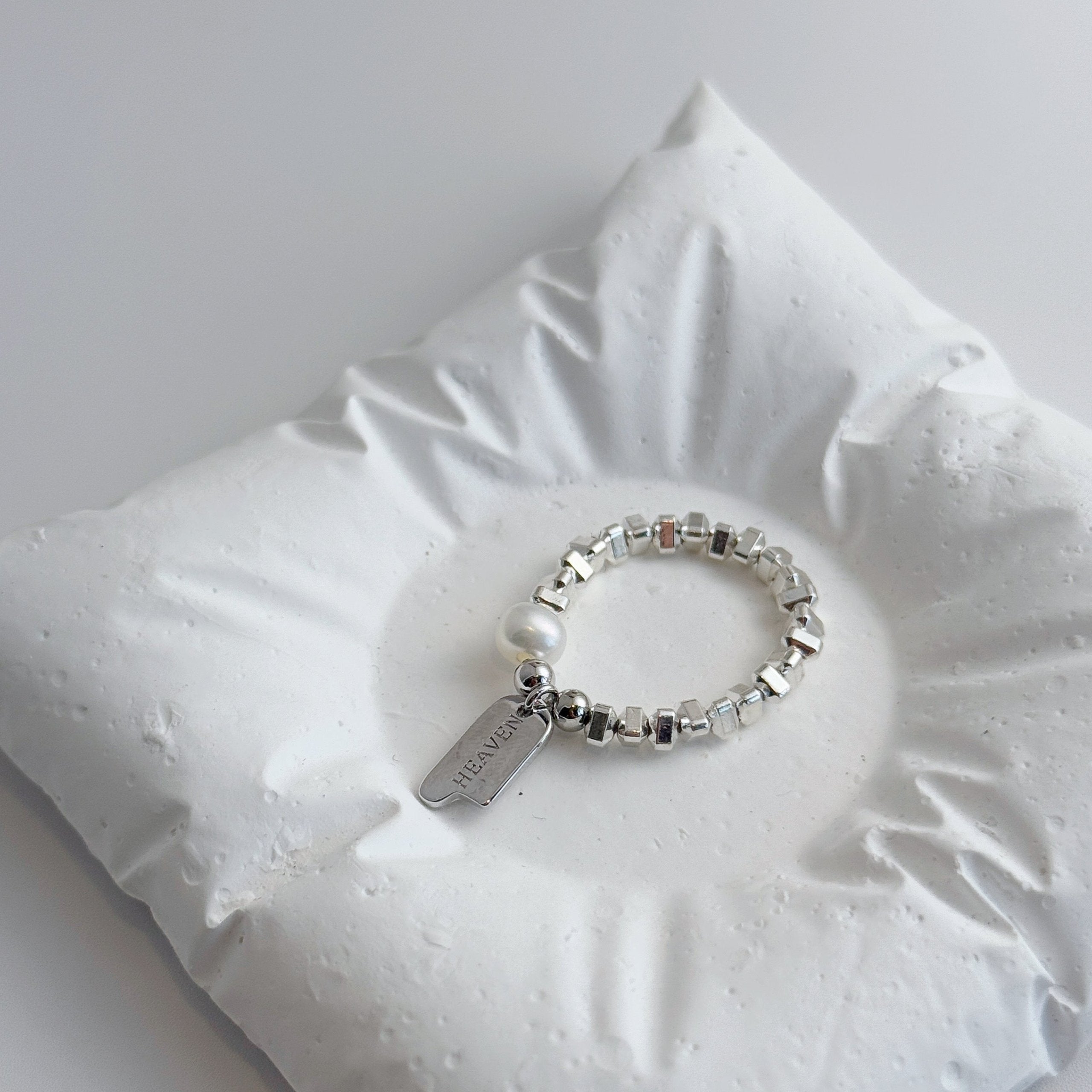 Elastic Pearl Small Tag Ring - Coddle Heaven