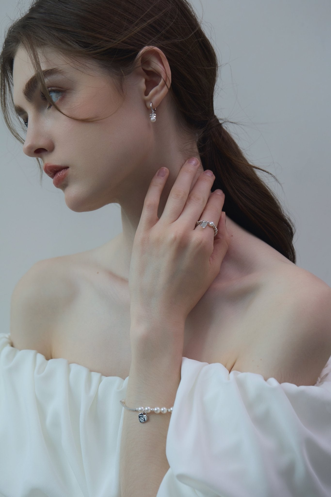 CH Mini Bow Pearl Earrings - Coddle Heaven