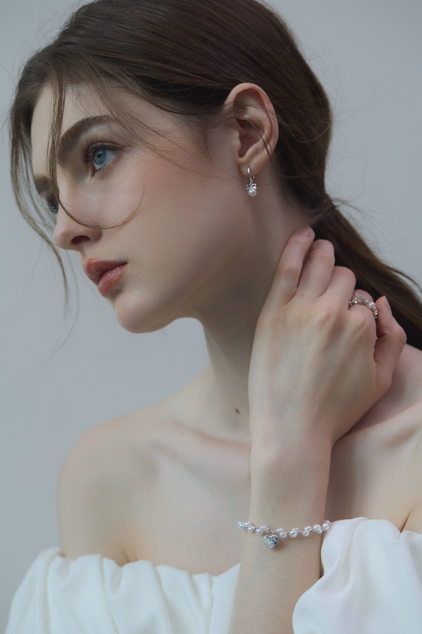 CH Mini Bow Pearl Earrings - Coddle Heaven