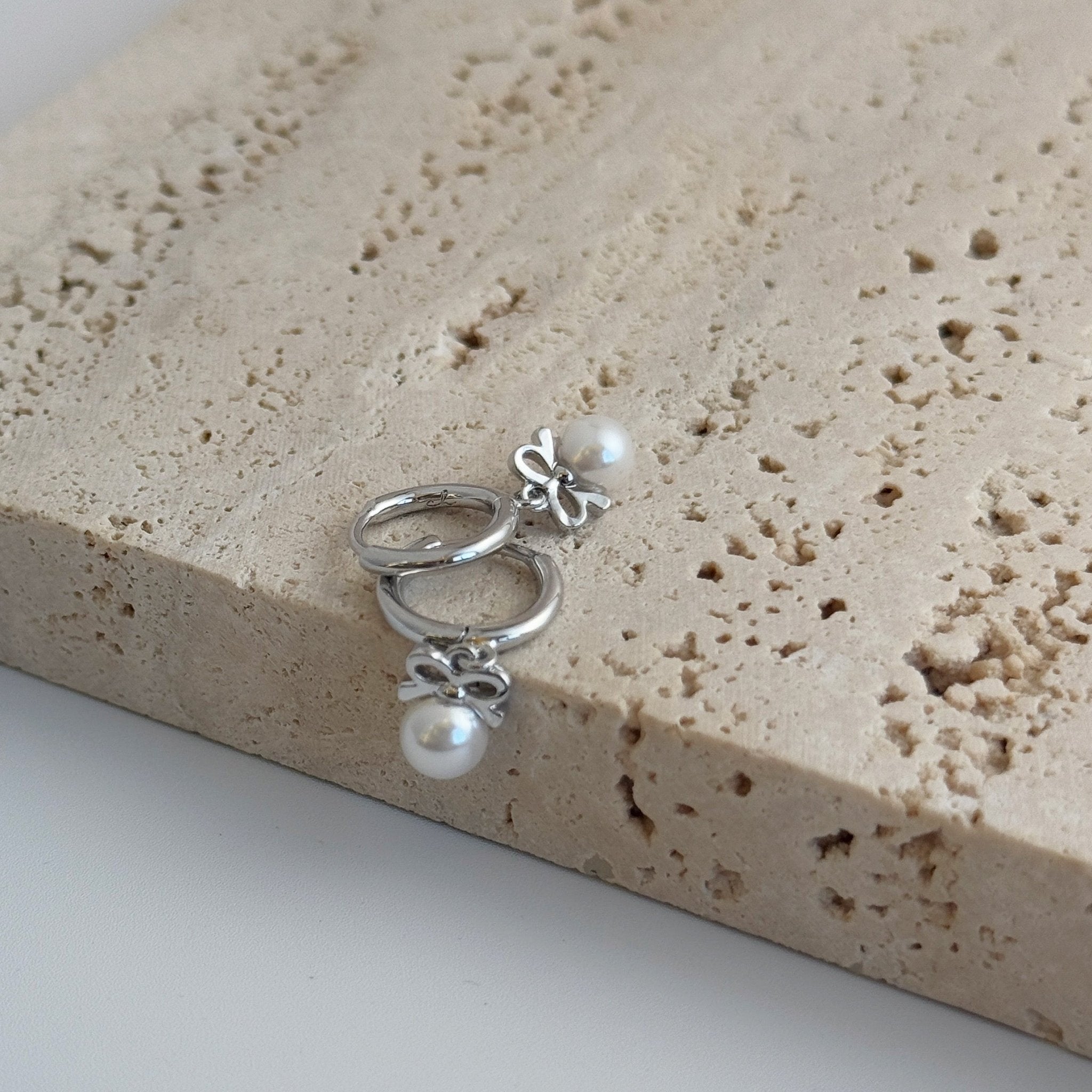 CH Mini Bow Pearl Earrings - Coddle Heaven