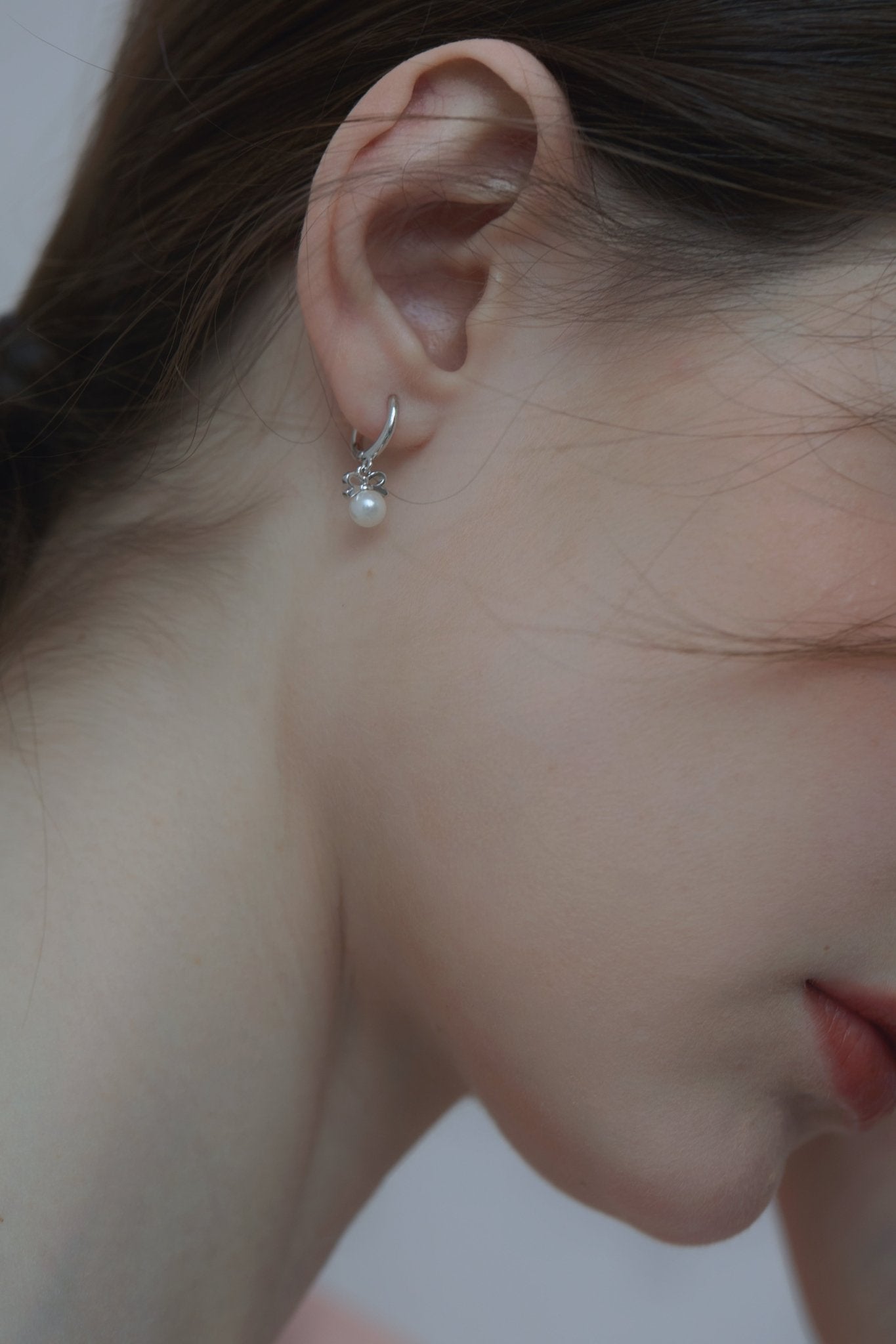 CH Mini Bow Pearl Earrings - Coddle Heaven