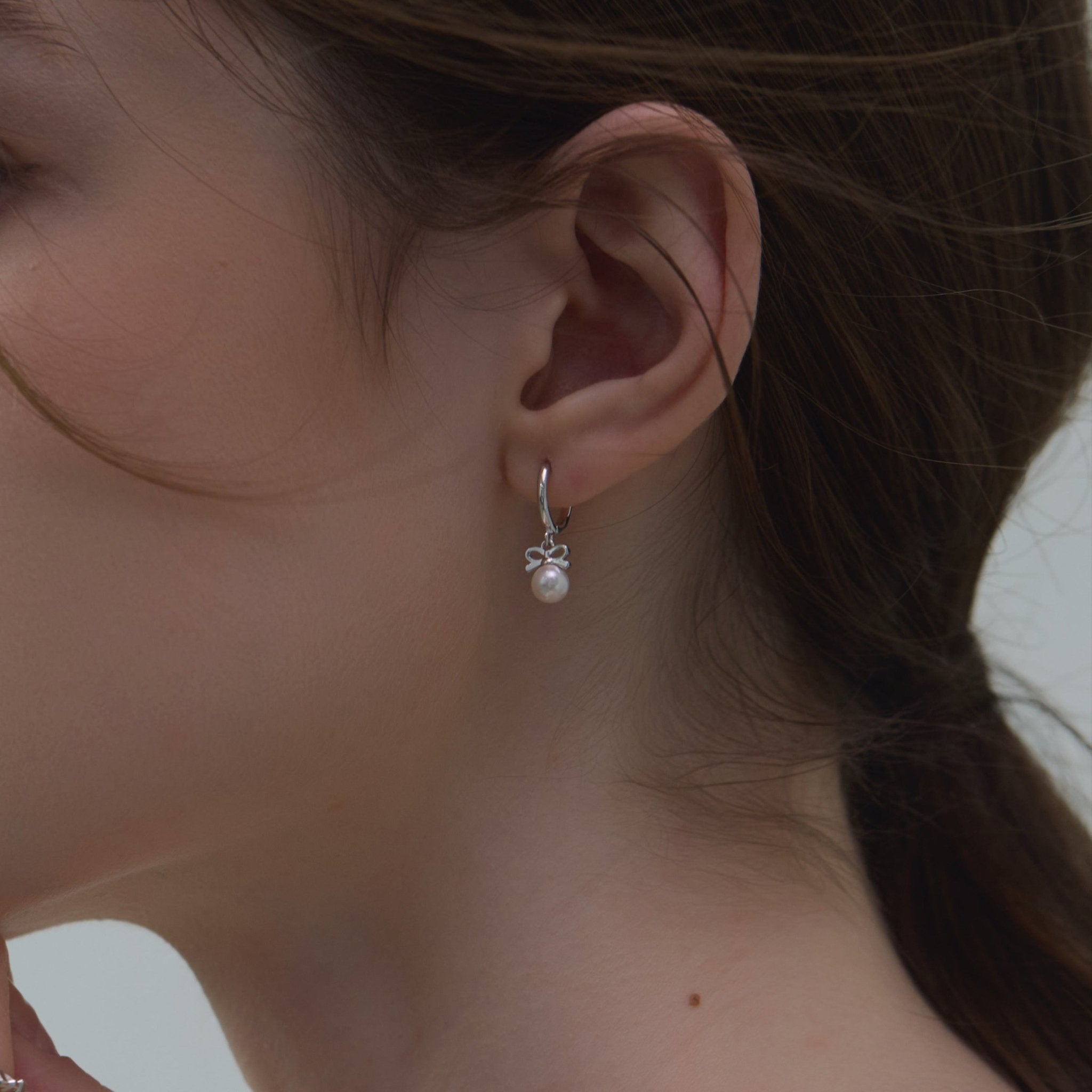 CH Mini Bow Pearl Earrings - Coddle Heaven