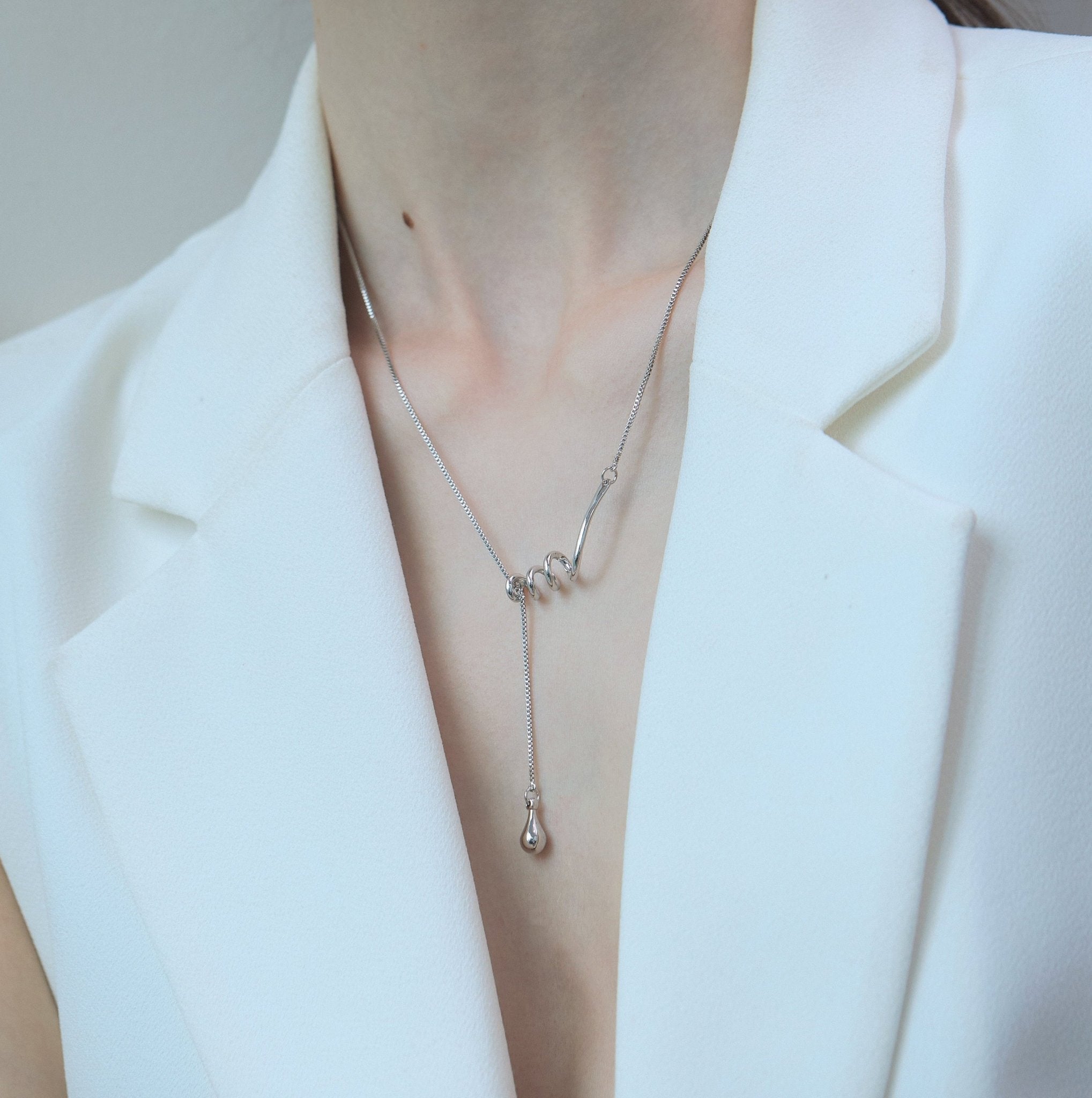Curl & Dew Necklace - Coddle Heaven