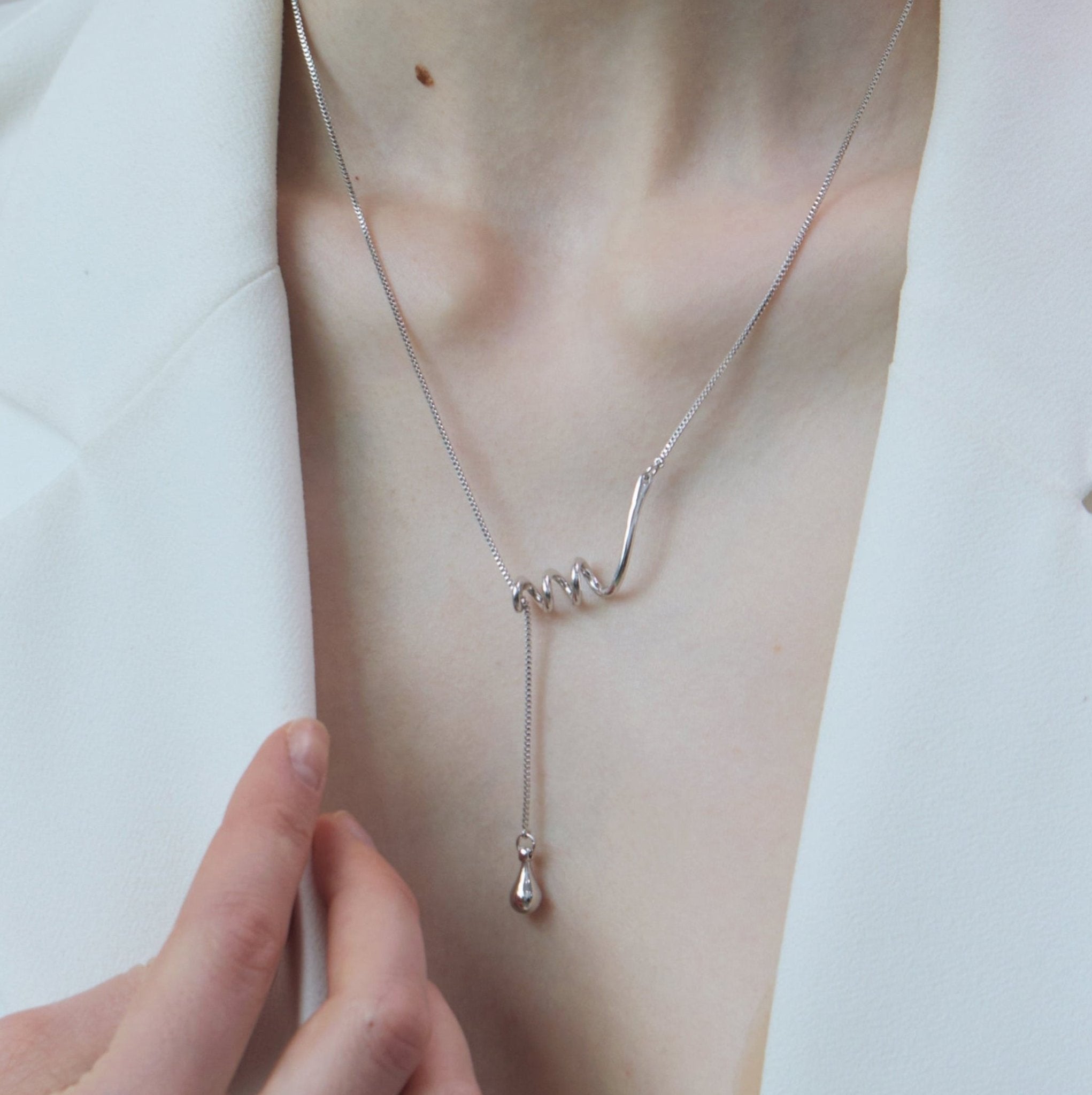 Curl & Dew Necklace - Coddle Heaven