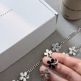 Flower Clasp Necklace - Coddle Heaven