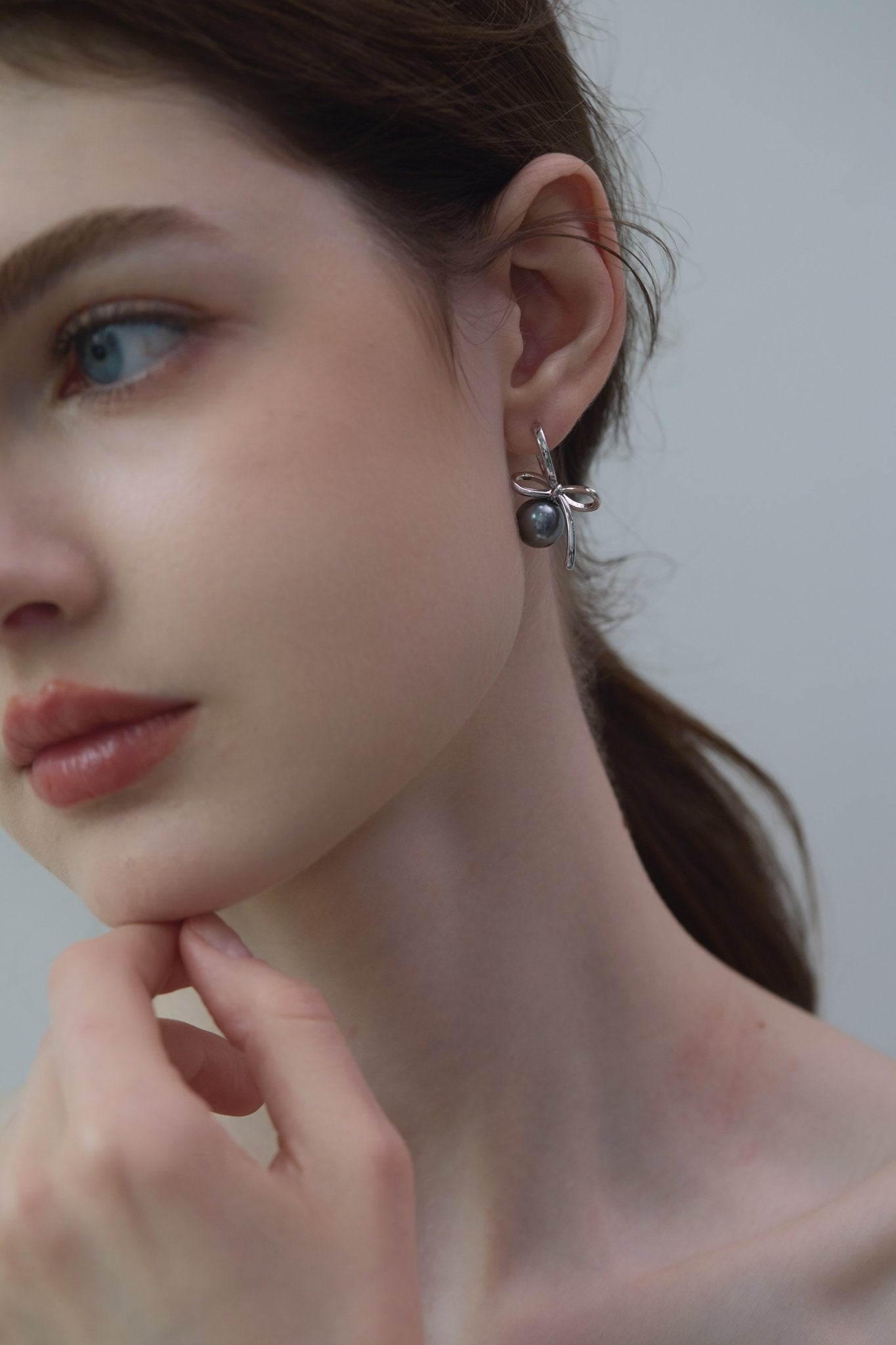 Gray Bow Pearl Earrings - Coddle Heaven