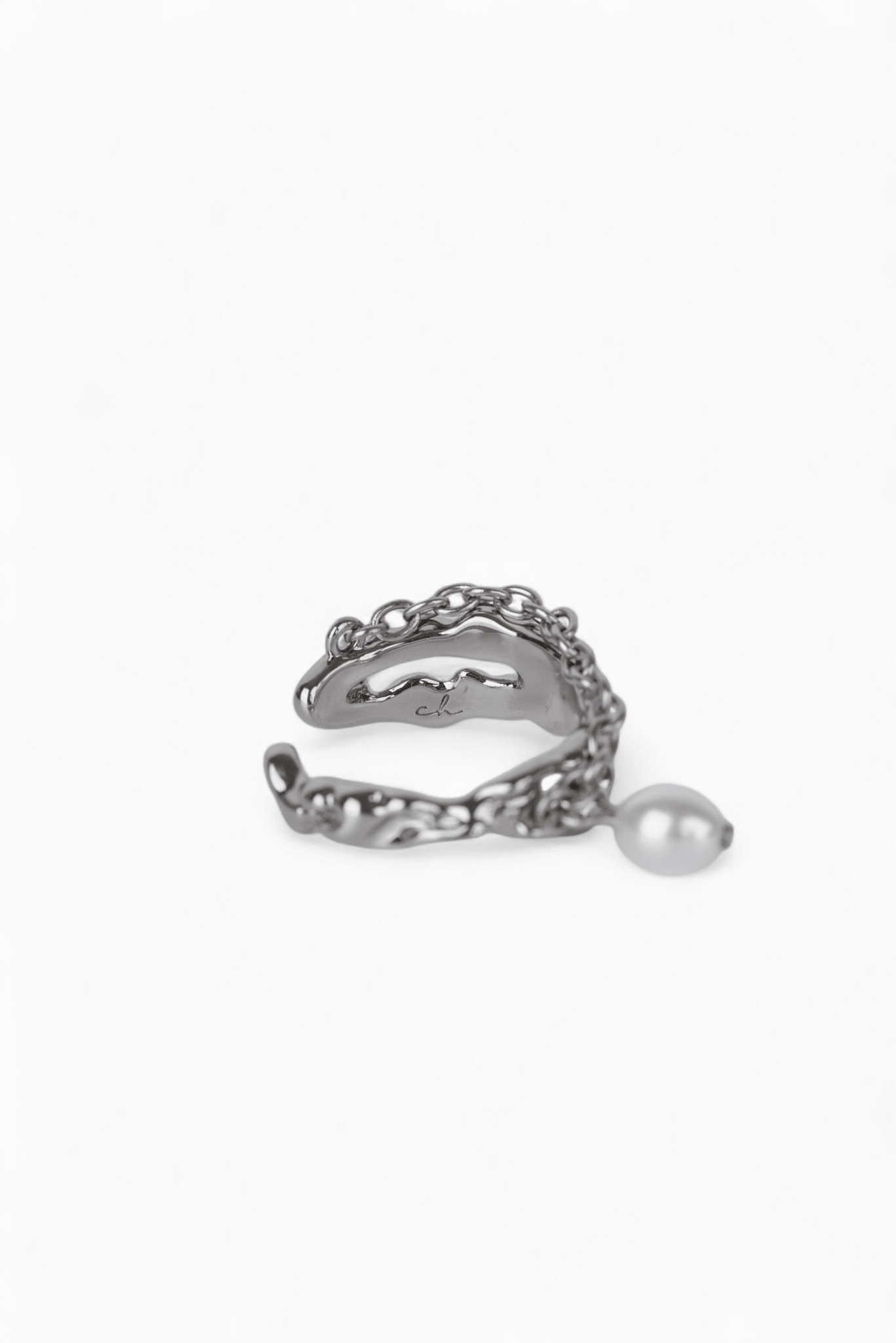 Pearl Chain Embrace Ring - Coddle Heaven