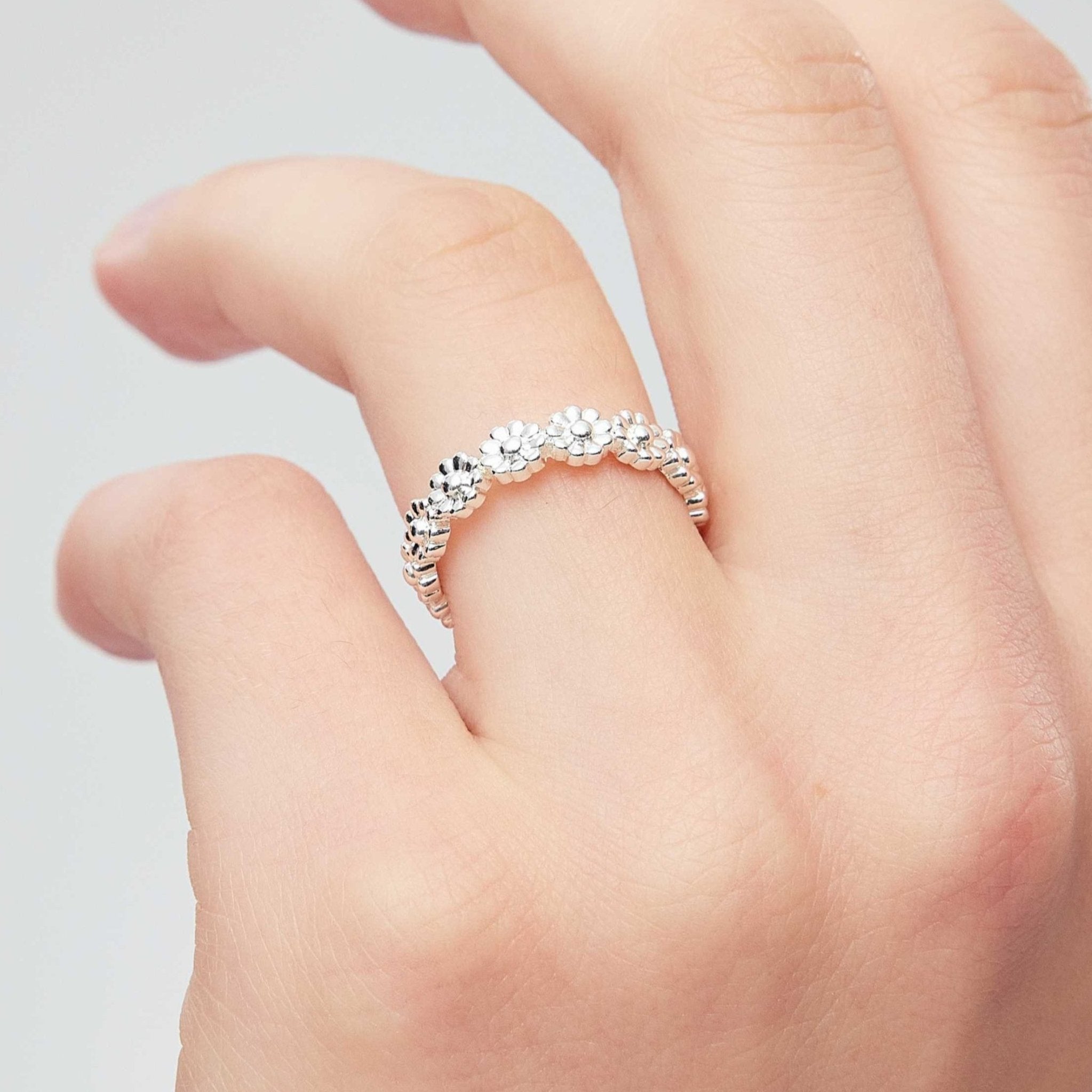 Petal Loop Ring - Coddle Heaven