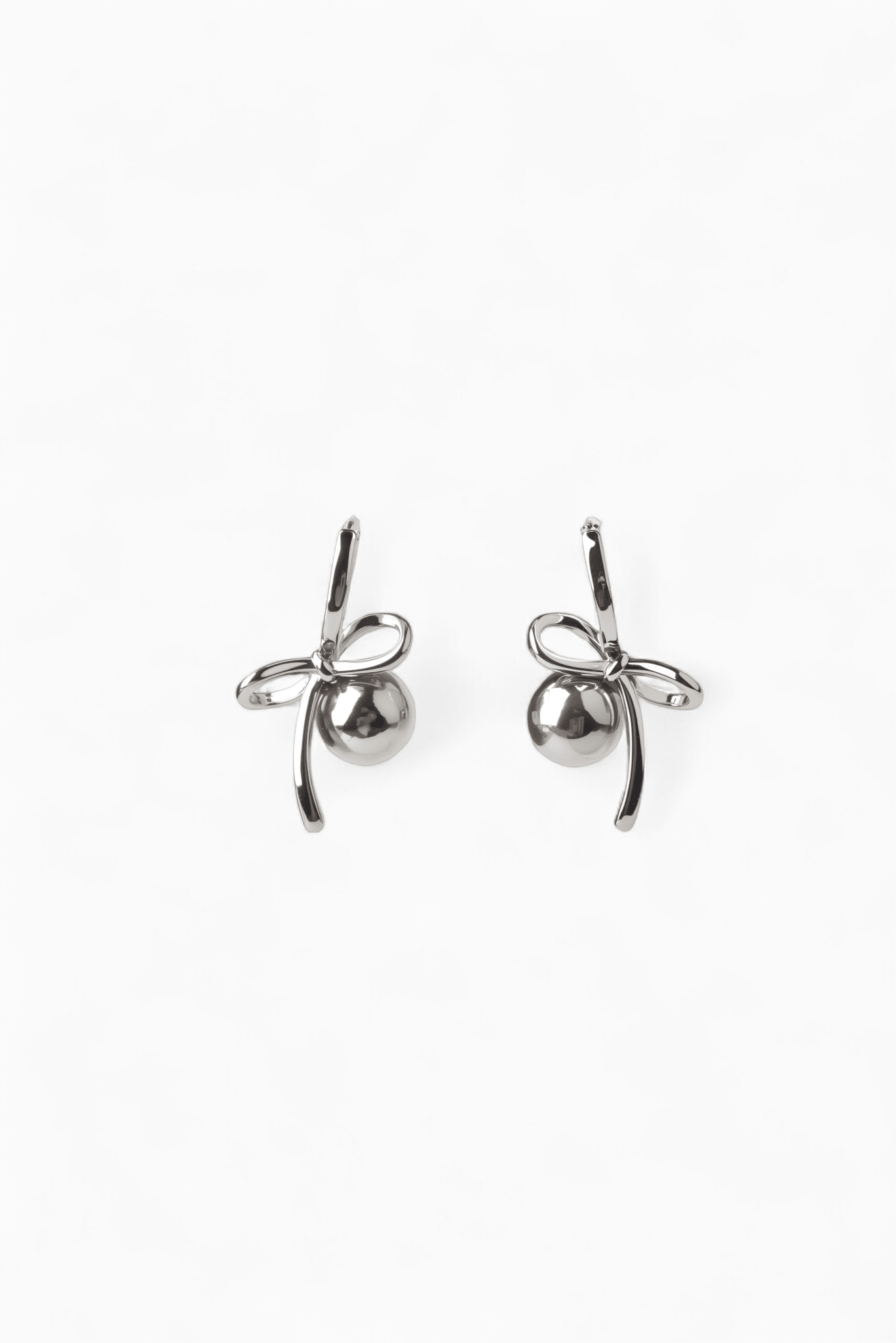 Plain Bow Pearl Earrings - Coddle Heaven