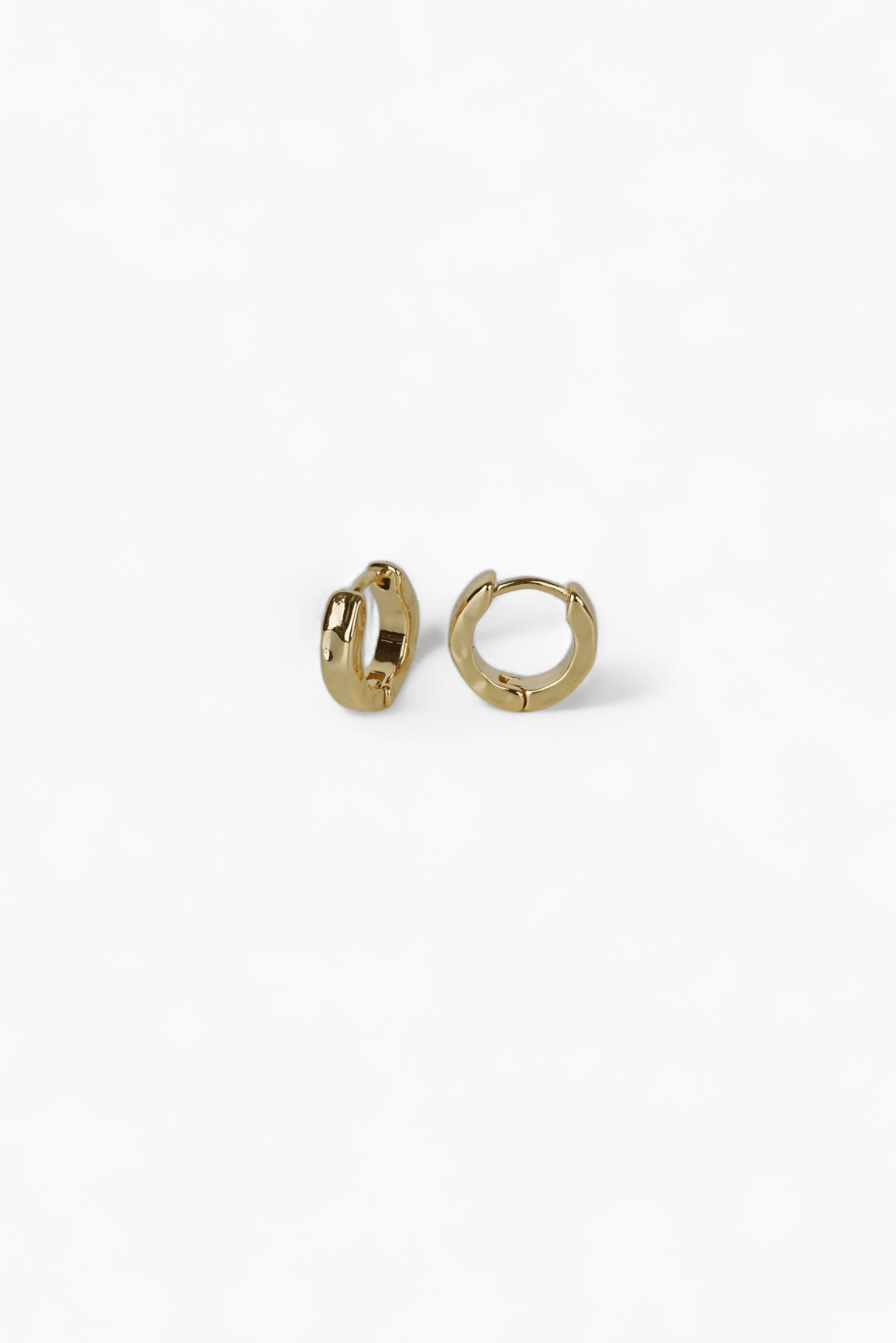 Streamline Hoop Earrings - Coddle Heaven