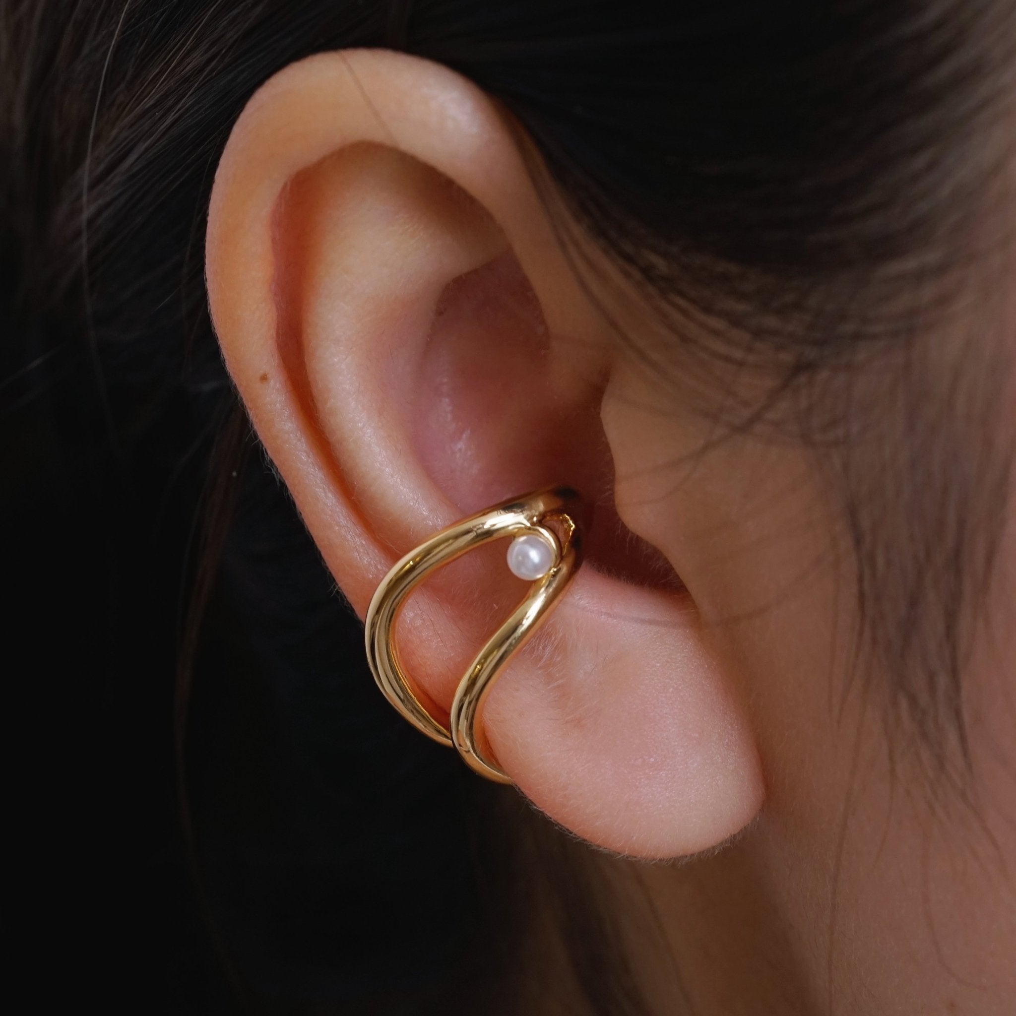 Twin Curve Pearl Ear Cuff - Coddle Heaven