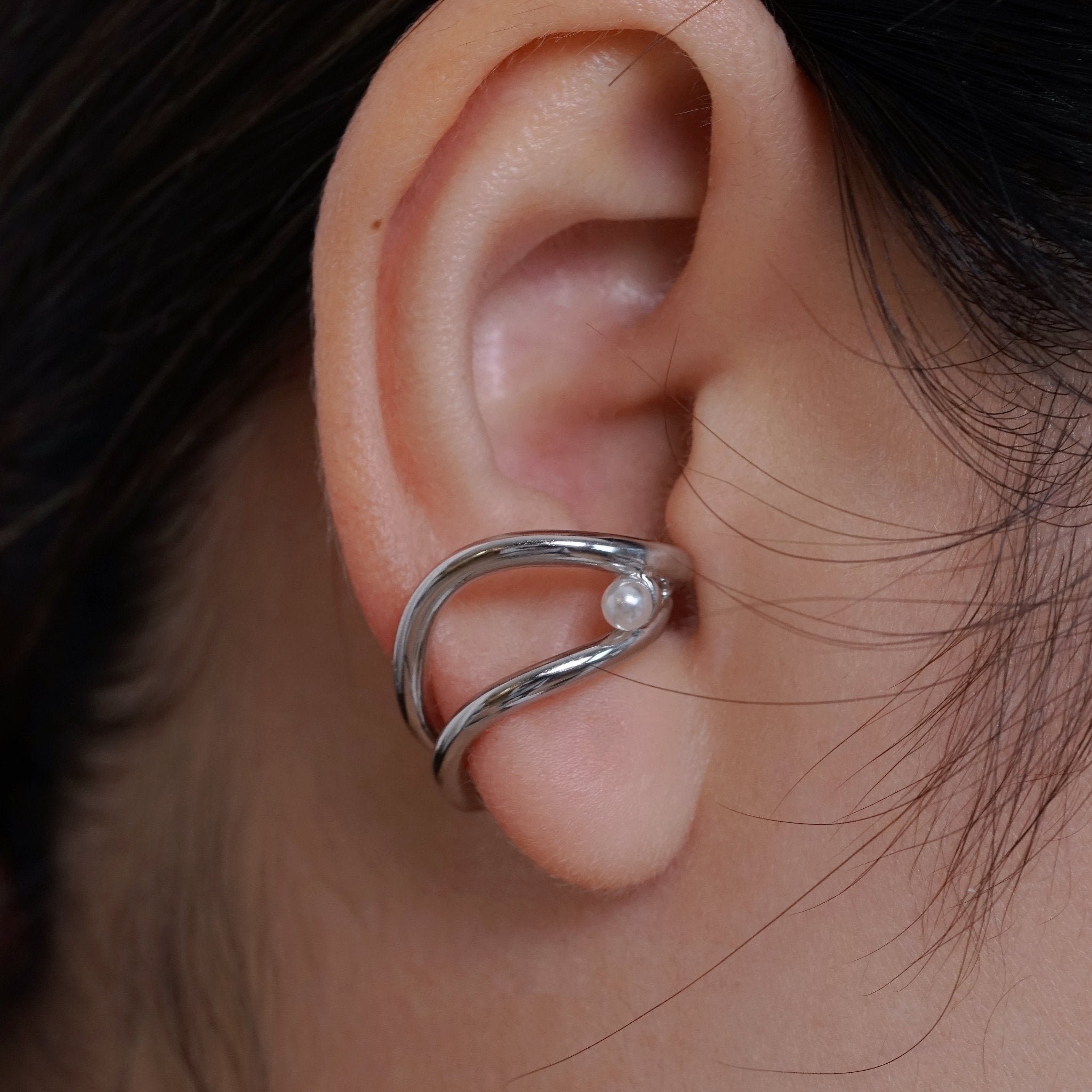 Twin Curve Pearl Ear Cuff - Coddle Heaven