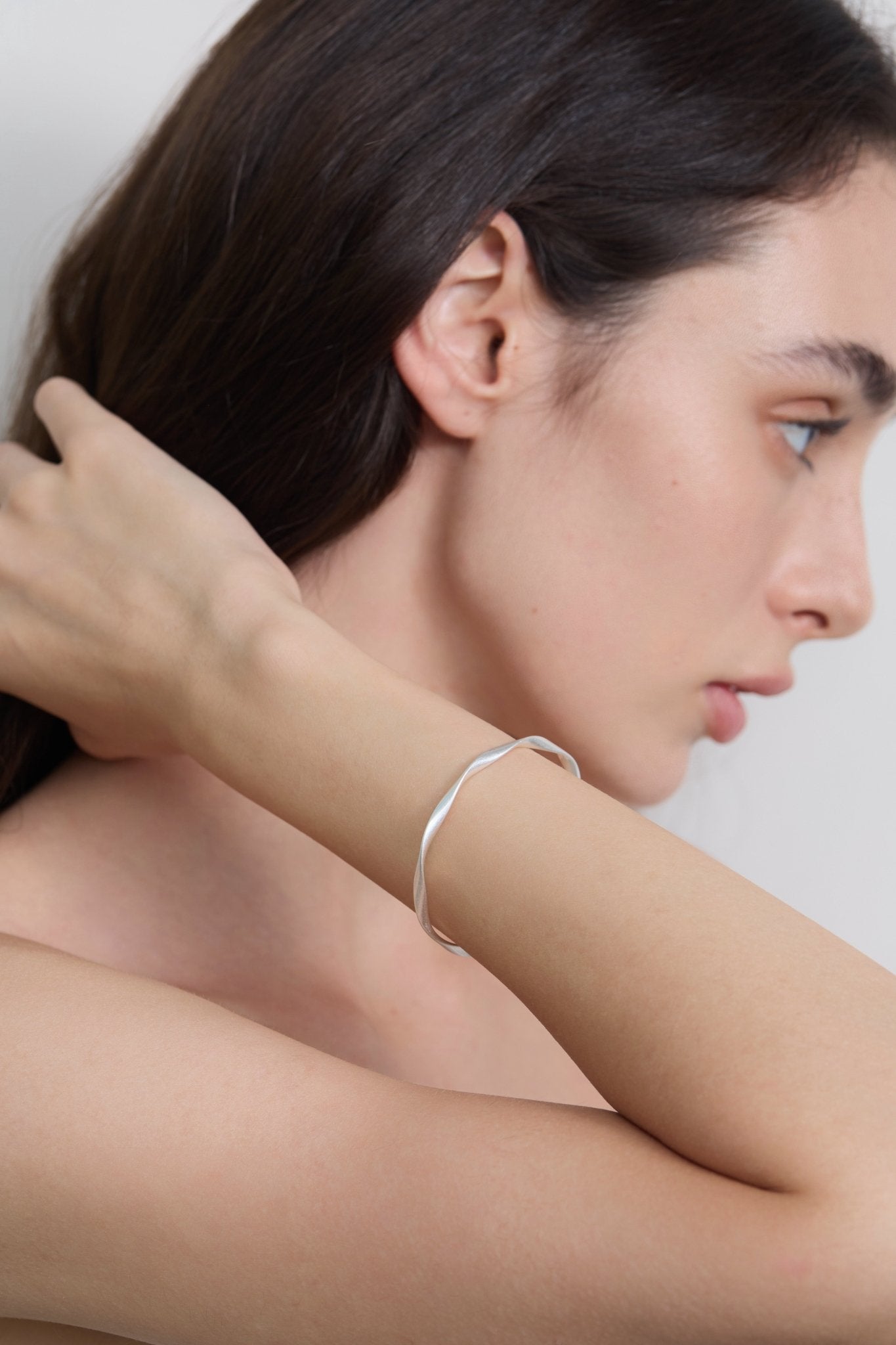 Twist Simplicity Bracelet - Coddle Heaven