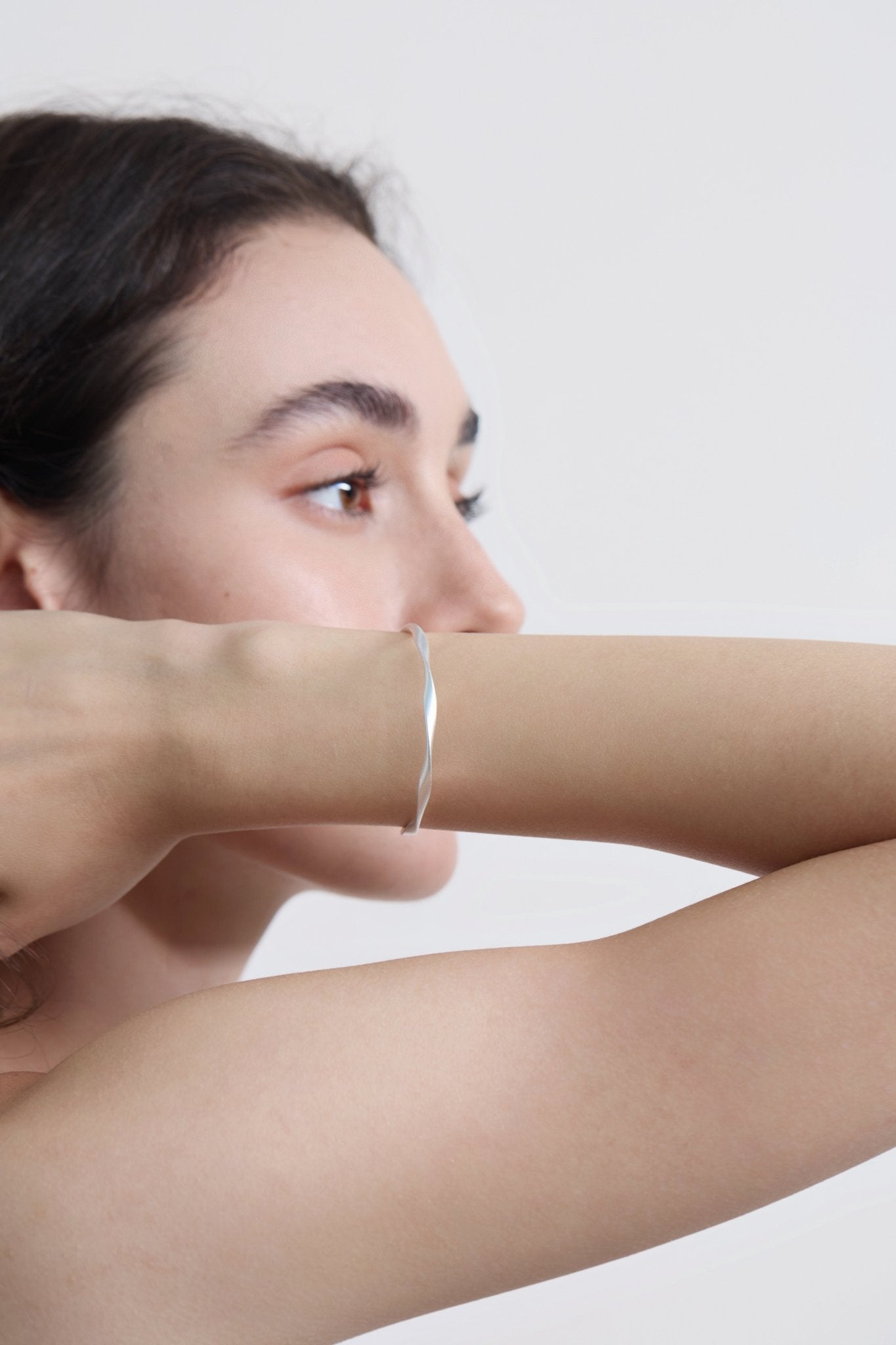 Twist Simplicity Bracelet - Coddle Heaven