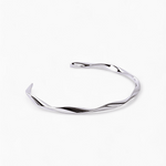 Twist Simplicity Bracelet - Coddle Heaven