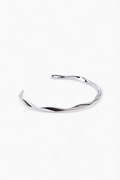 Twist Simplicity Bracelet - Coddle Heaven