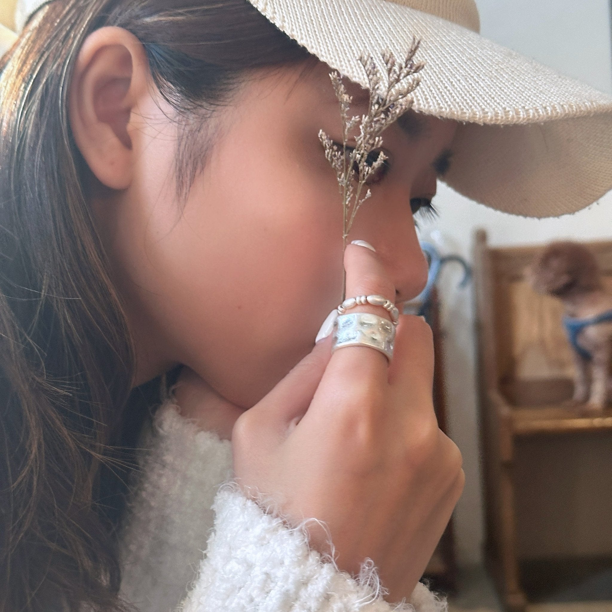 Vintage Wide Bead Ring - Coddle Heaven