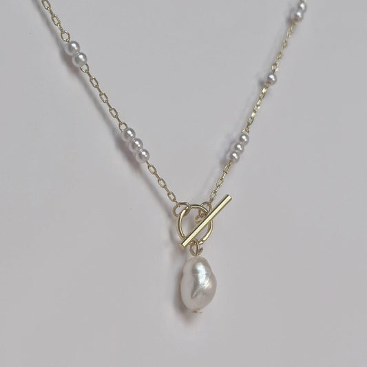 White Pearl Toggle Necklace - Coddle Heaven